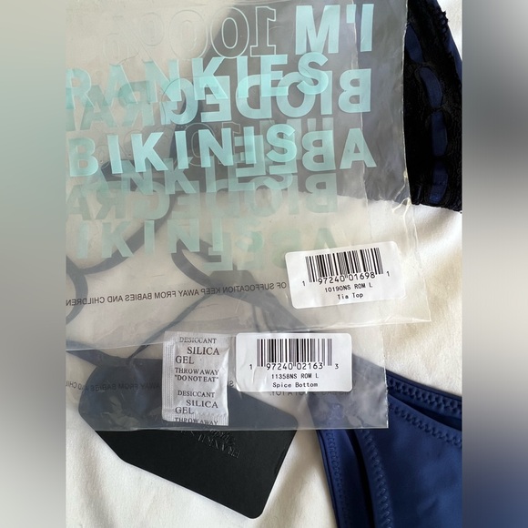 FRANKIES X SYDNEY SWEENEY BIKINI NWT - Picture 2 of 3